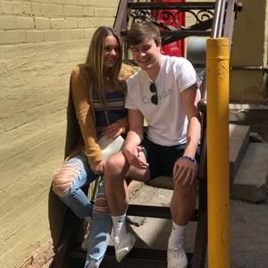 Meet your Posher, Hunter